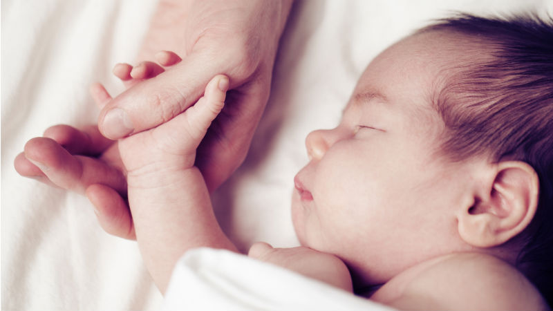 Diez consejos antes de visitar a un recién nacido