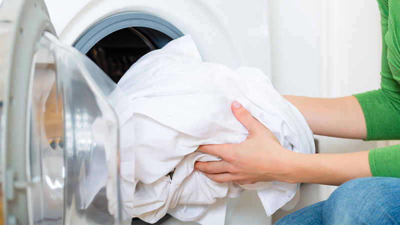 Campanilla Elaborar Línea de metal Cómo poner una lavadora de ropa blanca - Blog Flota