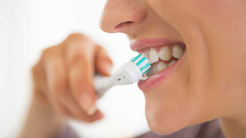Cepillado de dientes para encías sensibles