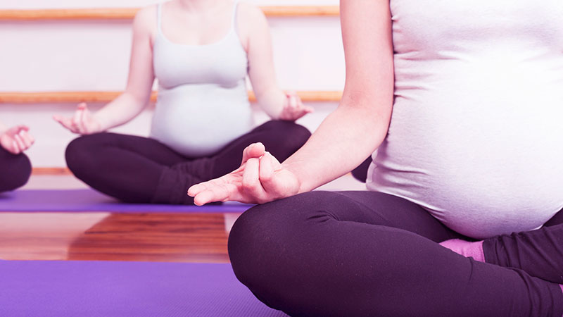 Beneficios de practicar yoga y pilates durante el embarazo